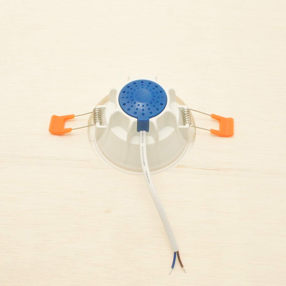 Amazon | LEDダウンライト穴径100mm用 7W 電球色-白色-昼光色 3