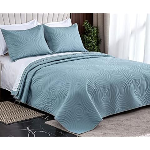 Kingnex Oversized King Bedspreads 120x118 Lightweight Quilted Coverlet Set Include 1 Quilt 2 Pillow Shams Blue Cover