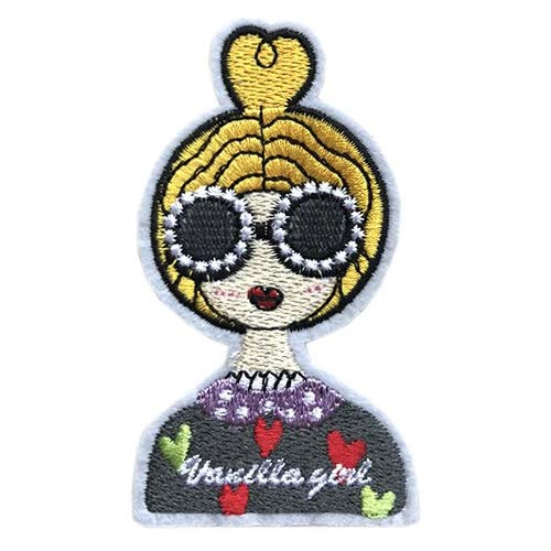 アルベロベロ♥️ ぶたさん女の子アップリケ毛糸ポンポン刺繍