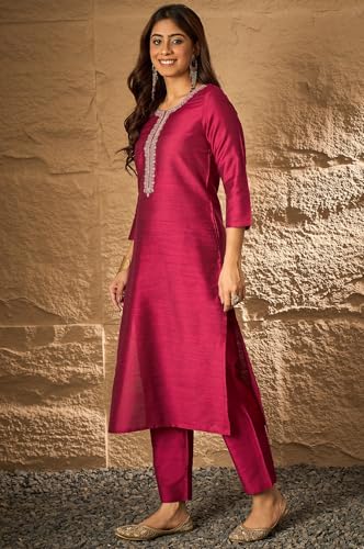 Image of Women's Silk Blend Solid Regular Kurta Set