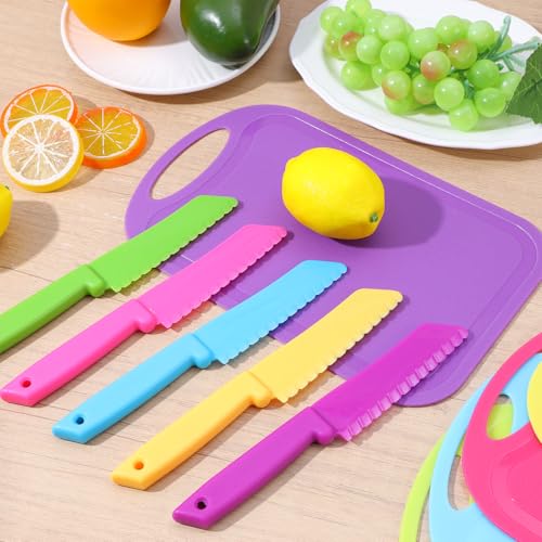 Set de 30 piezas para niños con cuchillos y tablas de plástico miniatura 7