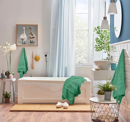 Utopia Towels 8 Piece Premium Towel Set, 2 Bath, 2 Hand, and 4 Wash Cloths, 600 GSM 100% Ring Spun Cotton, Highly Absorbent Towels for Bathroom, Gym, Hotel, and Spa, Hunter Green