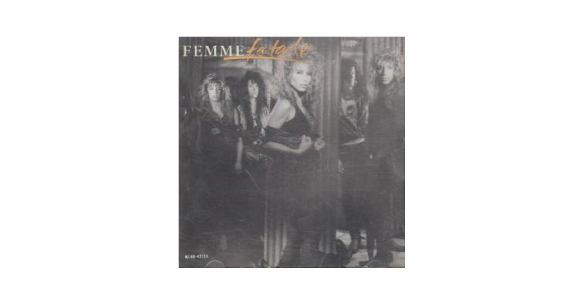 洋書 Femmes Fatales OC05NTMwLmpwZWc.jpeg