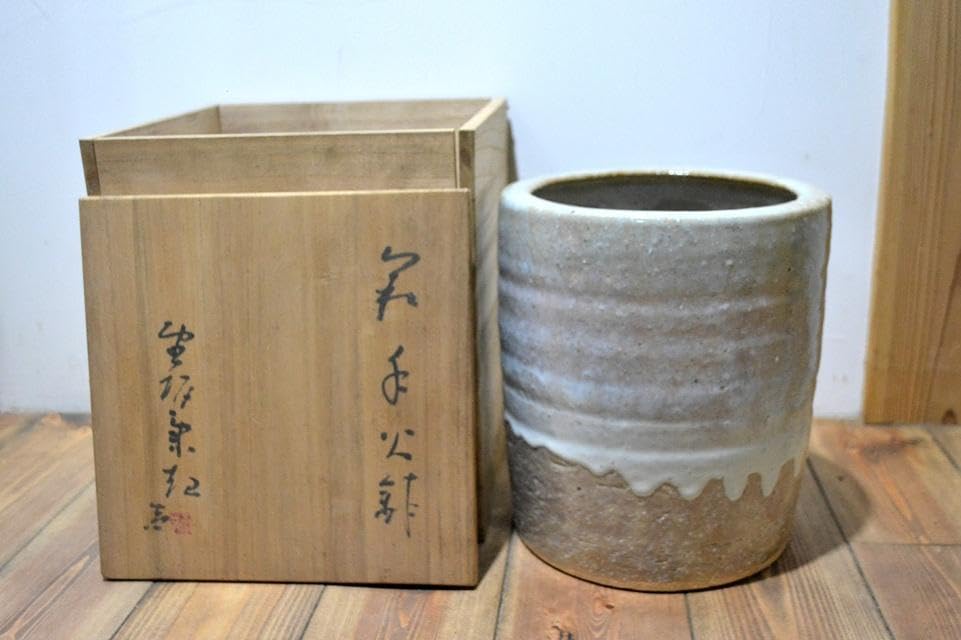 萩焼　玉俤山　野中康起　火鉢 Amazon.co.jp: 萩焼 玉俤山 野中康起 火鉢 ※海外発送の場合、木箱は