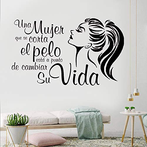 JXGG Calcomanías de Pared de Frases en español Una Mujer Corta el Pelo es Cambiar su Vida Decoración del hogar Peluquería Salón Vinilo Tienda Ventana Pegatinas de Pared 94x57cm