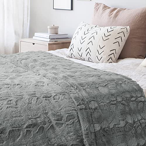 Toonow Faux Fur Luxury Throw Blanket,Double Side Soft Fluffy Shaggy Fuzzy Blanket For Couch Sofa Bed, 51''X67'' (Light Grey, 51" X67") #TOP6