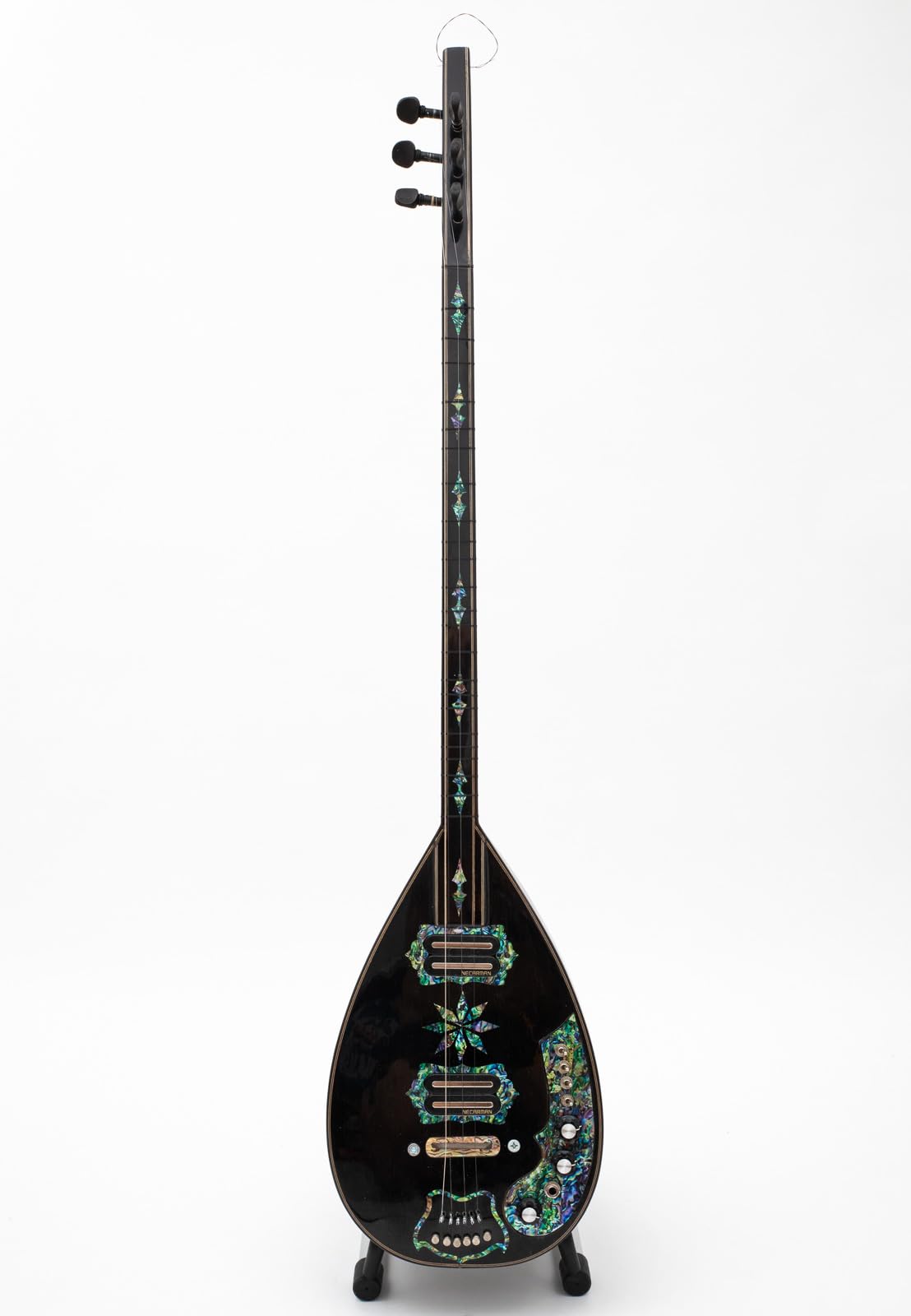 Professionelle elektrische Saz Baglama mit Necarman-Tonabnehmer aus schwarzem Holz und Ebenholzwirbeln. Elektro-Saz mit Softcase, Saitensatz und Plektren