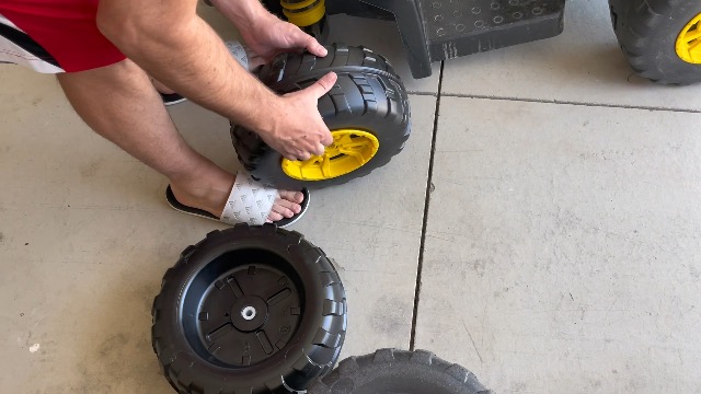 Watch Review and Install of Peg Perego Gator XUV Front Wheels on Amazon Live