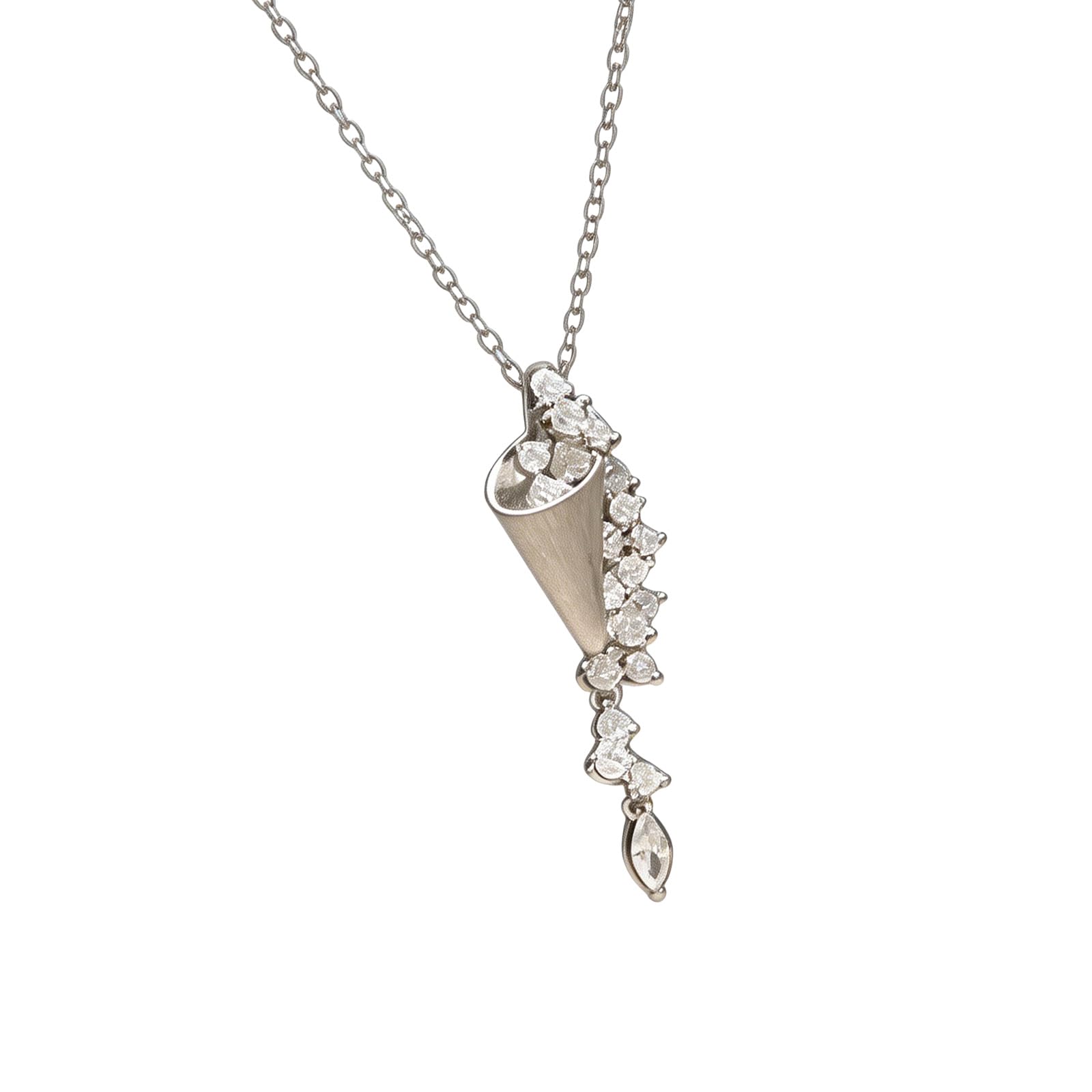 Collana con ciondolo con intricata forma a imbuto e accento creativo, regalo alla per la collana con ciondolo compleanno