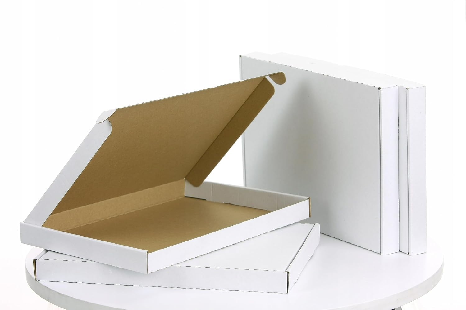Opakowania, tektura falista, pudełko wysyłkowe, e-commerce, wysyłka, karton wysyłkowy, składane kartony z klapką, karton listowy 180 x 120 x 40 mm, biały zew 300 szt