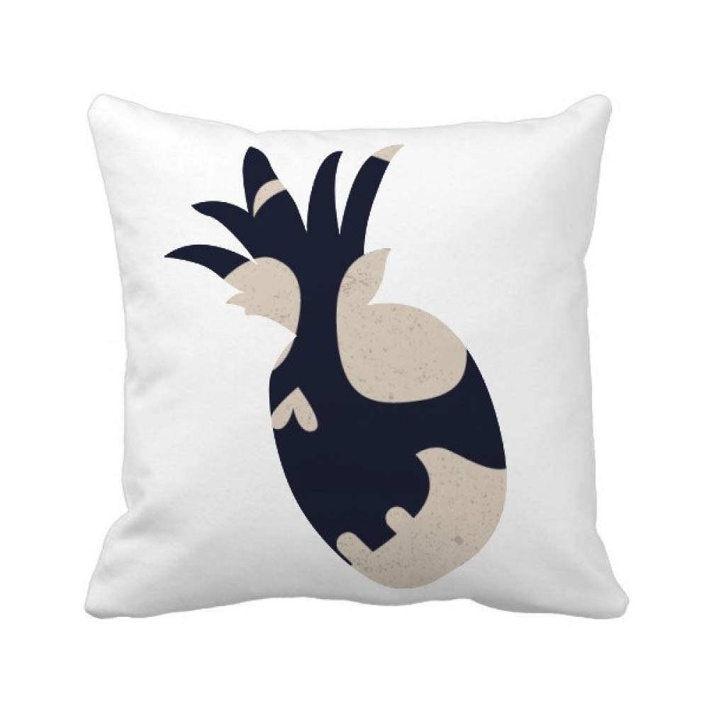 Housse de coussin tête de mort et ananas pour relooker un canapé terne avec originalité