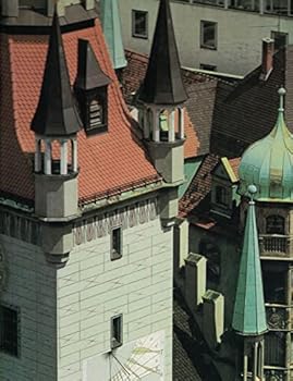 Hardcover Munich (Great Cities) Book
