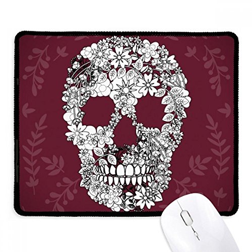Mousepad de oficina negro con costura reforzada y estampado artístico de calaveras