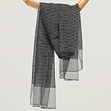Gran material: nuestra bufanda de gasa está hecha de Georgette, suave, suave y exquisita, y también transpirable y amigable con la piel, se usa como chal de la bufanda, bufanda cálida, protector solar Bufanda, Sarongs, perfecto para las cuatro temporadas vistiendo.
