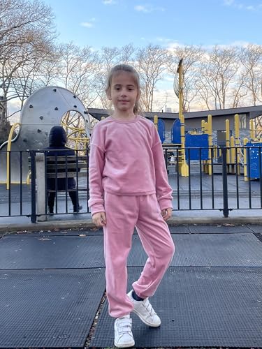 Image of Arshiner Girls 2 Piece Outfit Sweatsuits Set Kids Velour Sweatshirts & Sweatpants Tracksuits Set for Girls