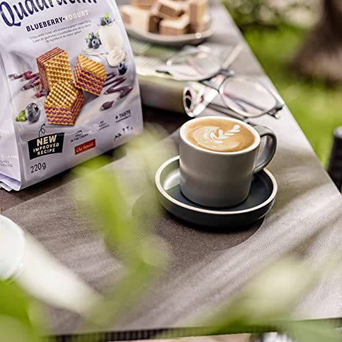 Image of Quadratini Blueberry Yogurt Bite Size Wafers by Loacker