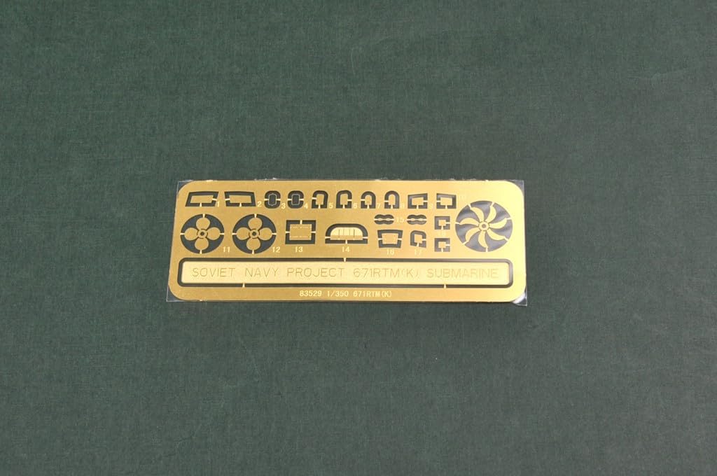 Hobby Boss Victor III Class (Project 671RTMK) SSN Boat Model Building Kit