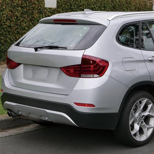 Remplacer feu arrière fissuré BMW X1 E84 côté droit