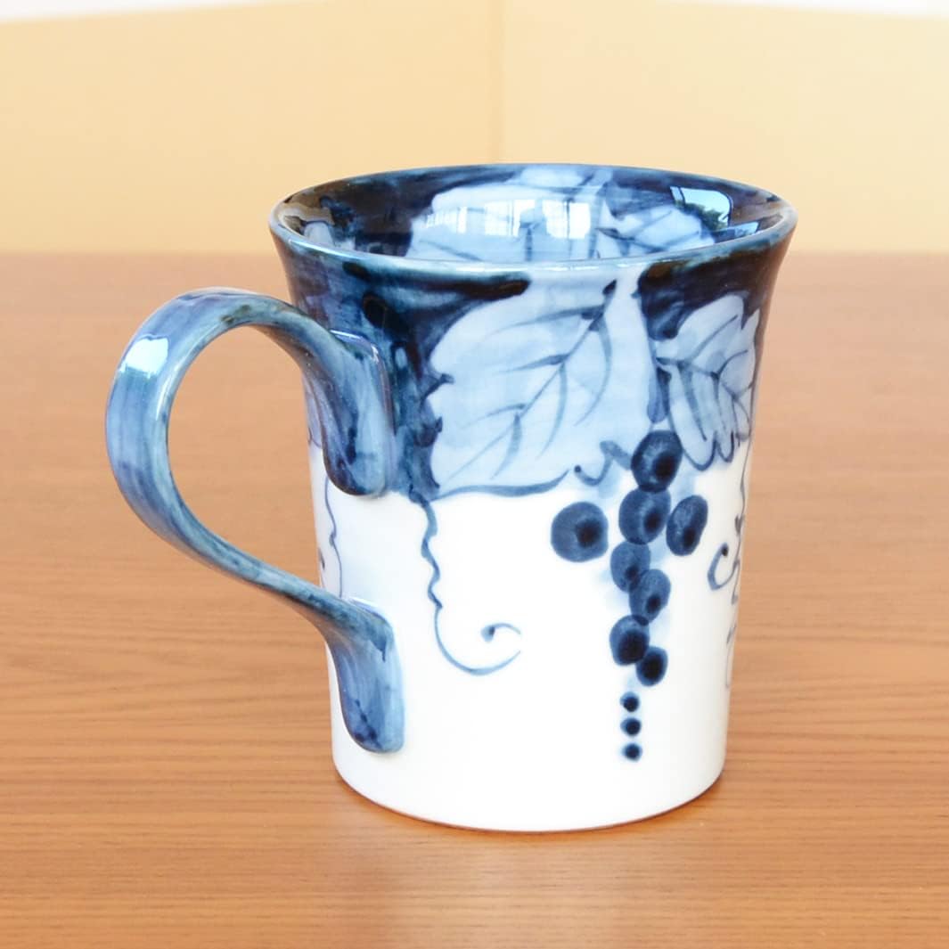 Web限定 還暦祝い マグカップ 有田焼 電子レンジ対応 のし メッセージカード付き 木箱入 渕濃ぶどう 青 Gts Com Pe