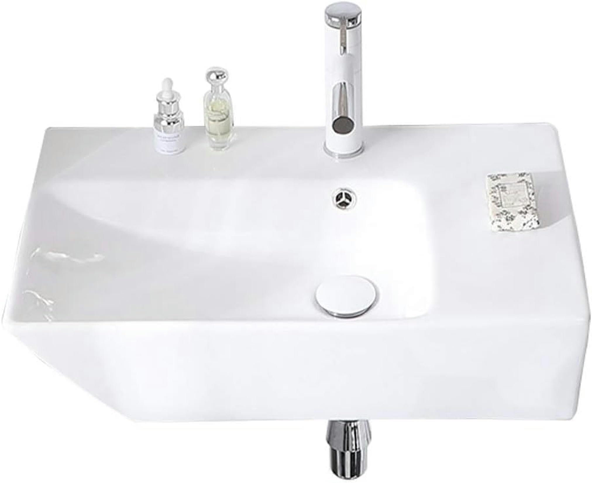 Lavabo pour petit appartement et balcon avec rangements gain de place