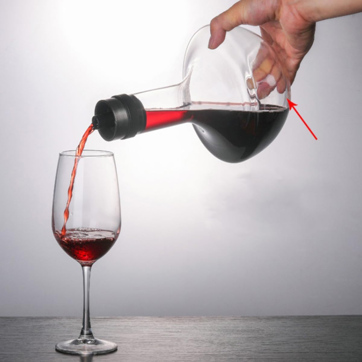 Glass Wine Decanter 1000ml Hand-blown Large Fast Aerating Household Whiskey Bar Pitcher for Red Wine Serving and Pouring