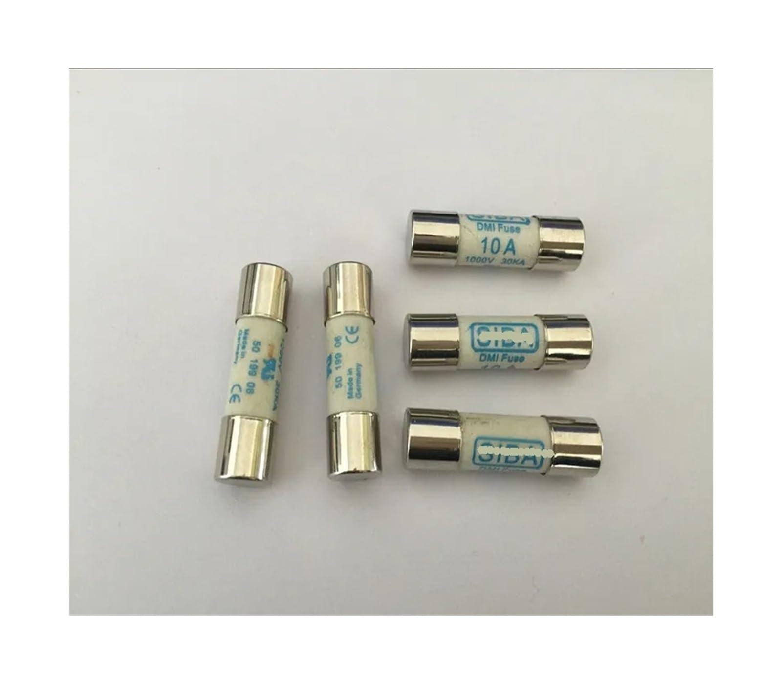 Fusible 10x38mm résoud les pannes de surtension sur vos circuits 1000V 10A