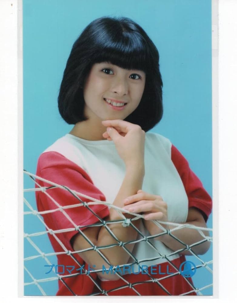 河合奈保子　レコード　プロマイド　パンフレット　写真集　DVD 缶ペンなど Amazon.co.jp: 河合奈保子 プロマイド（ブロマイド） マルベル堂 54