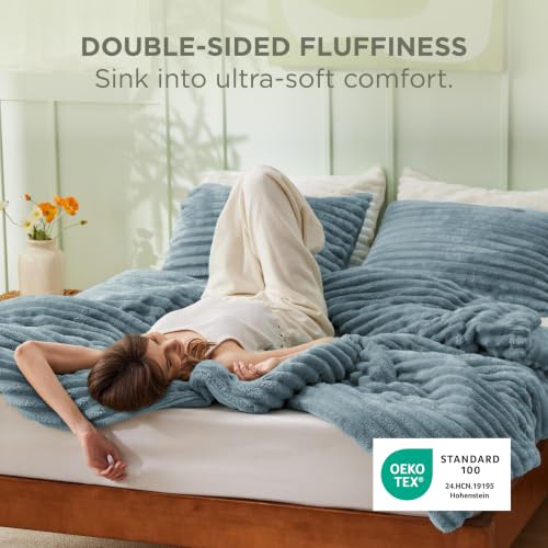 Image of Bedsure Queen Fluffy Comforter Set - GentleSoft 3 Pieces Luxury Fleece Bed Mineral Blue Bedding, Cozy Room Decor Aesthetic, 1 Queen Bed Comforter (90 inchx90 inch) and 2 Pillowcases (20 inchx26 inch)