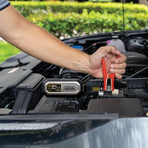 STANLEY LJ12FC Lithium Jump Starter