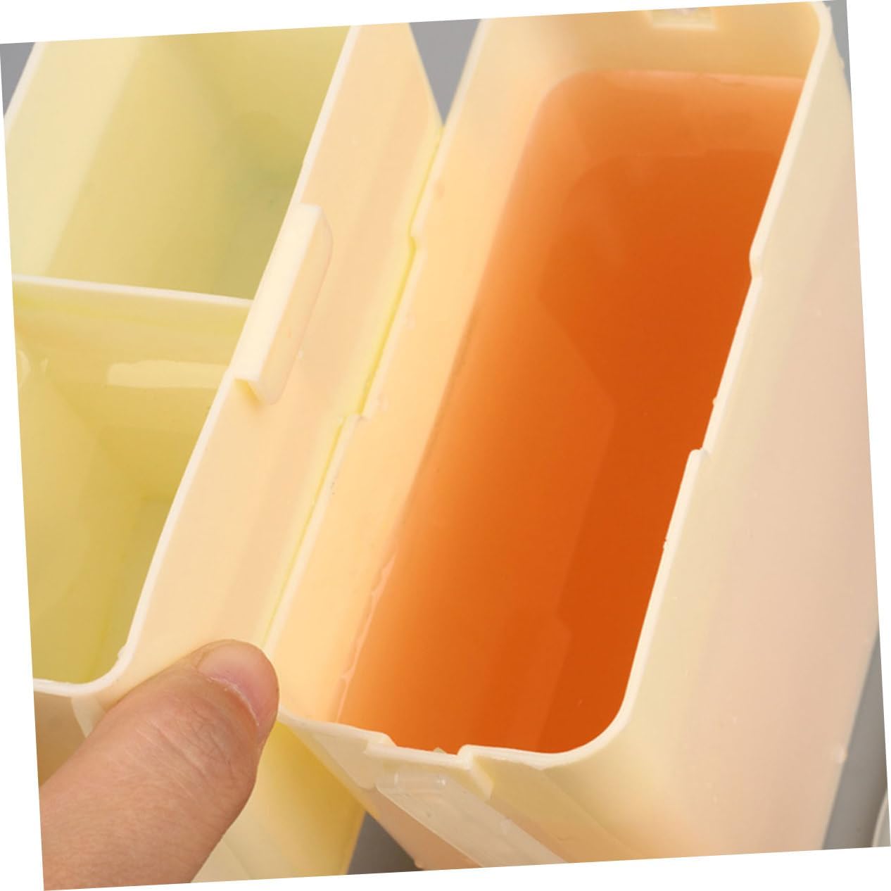 Multi-functional Plastic Brush Cleaner with Removable Design Compact Paint Washer for Artists and Beginners Versatile Paint Brush Holder and Mixing Bucket