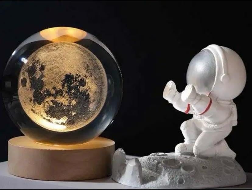 EBlooming 3D Saturn Crystal Ball Lamp - Mesmerizing Moon Walk Effect Night Light with USB Powered 2.76 Inch Wooden Base, Decorative Gift for Men, Women, Boys & Girls (Saturn Crystal Ball) (B0D5SFH78M) Amazon Price History, Amazon Price Tracker