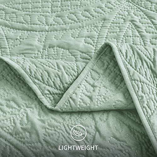 Love's cabin King Size Quilt Set Sage Bedspreads - Soft Bed Summer Lightweight Bedspread Comforter - Modern Style Coin Pattern Coverlet for All Season - 3 Pieces (1 Quilt, 2 Pillow Shams)