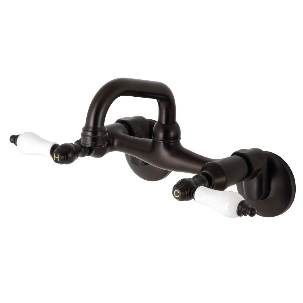 Robinet de bar Kingston Brass pour aménager un îlot central de cuisine convivial