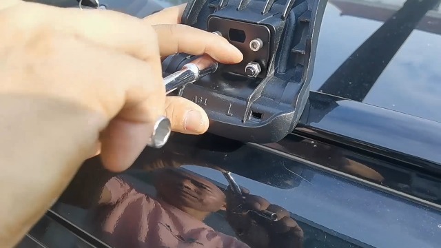 Amazon.com: FengYu Lockable Roof Rack Cross Bars 260lbs