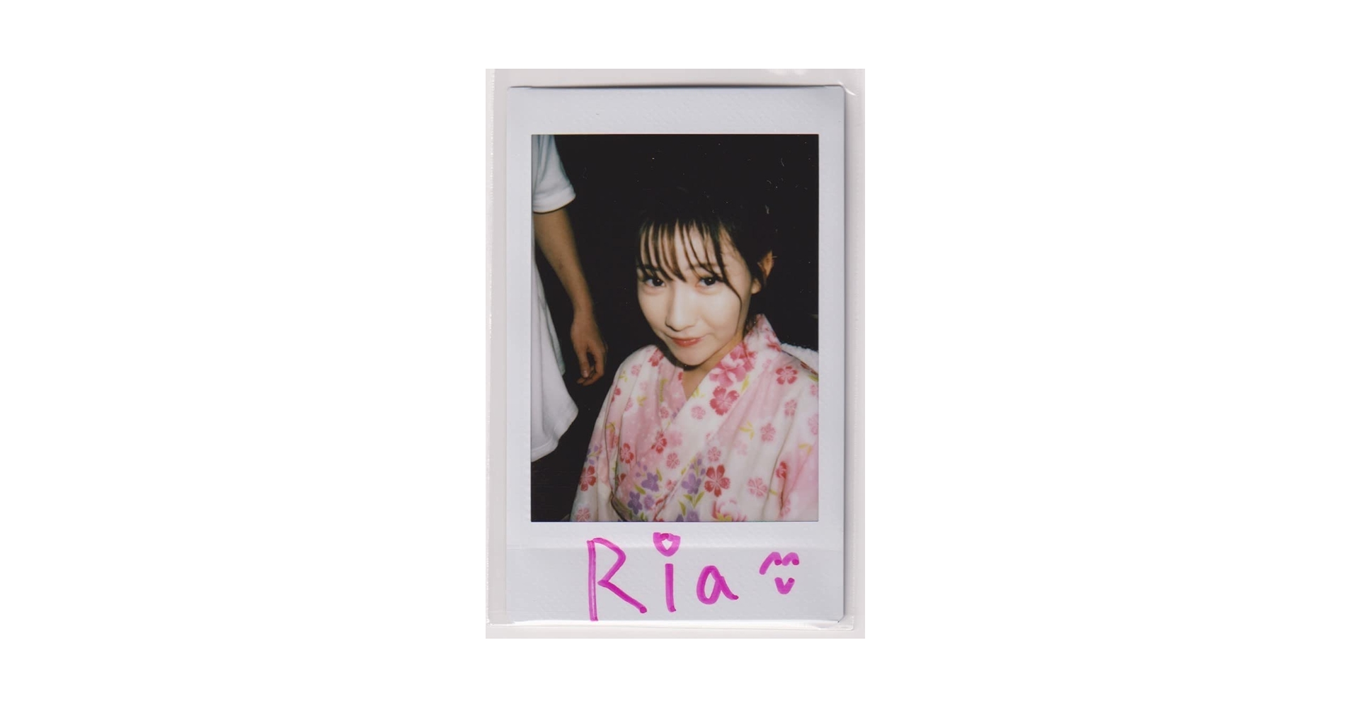 Amazon.co.jp: チェキ 山手梨愛 (やまてりあ) 直筆 サイン