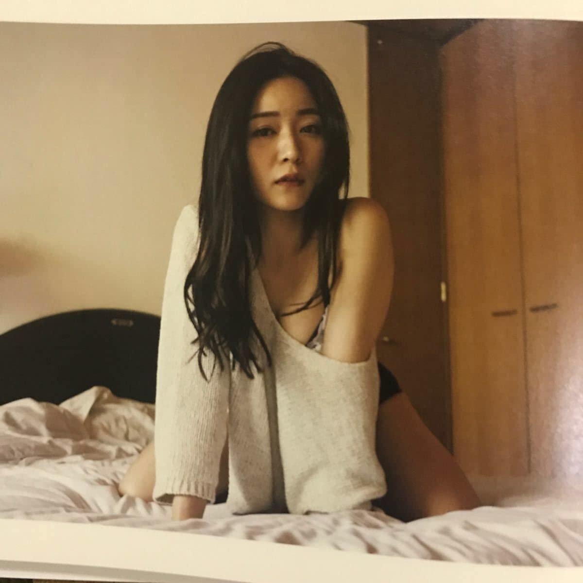 Amazon | 階戸瑠李 写真集 「BUTTER」笠井爾示 女優 グラビアアイドル 