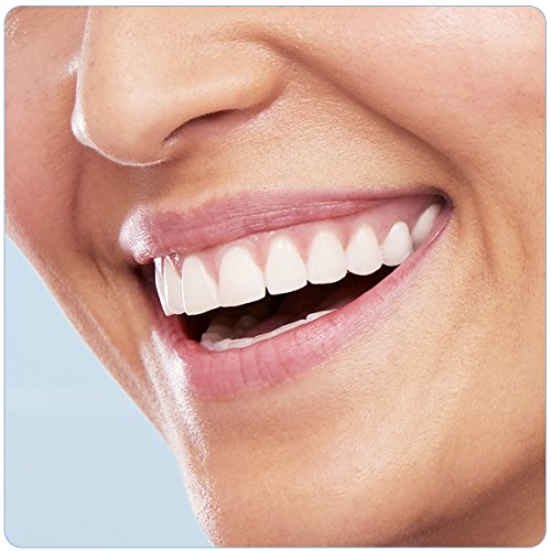 Image of Oral-B 3D White Replacement Electric Toothbrush Heads Refills, 2 Pack