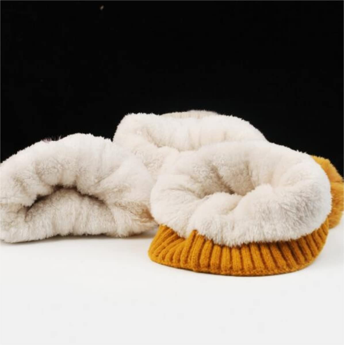 Bonnet Hiver Chaud Bonnet d'hiver pour Femme Croisé Gros Câble Tricot Pompon Doux Chaud Chapeau De Plein Air