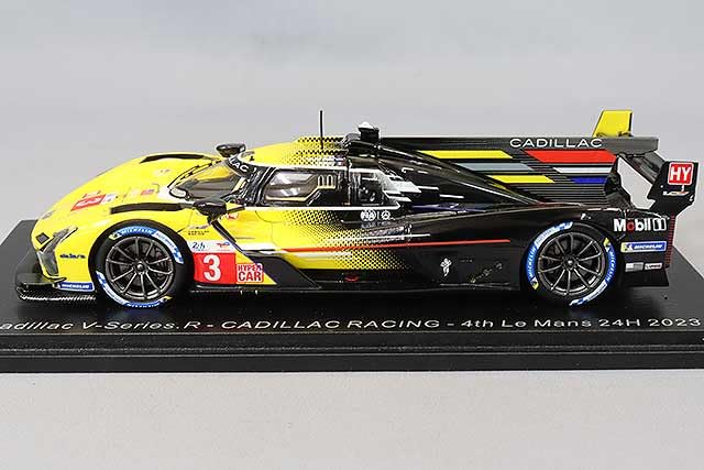 Amazon | スパーク 1/43 キャデラック V-シリーズ R 