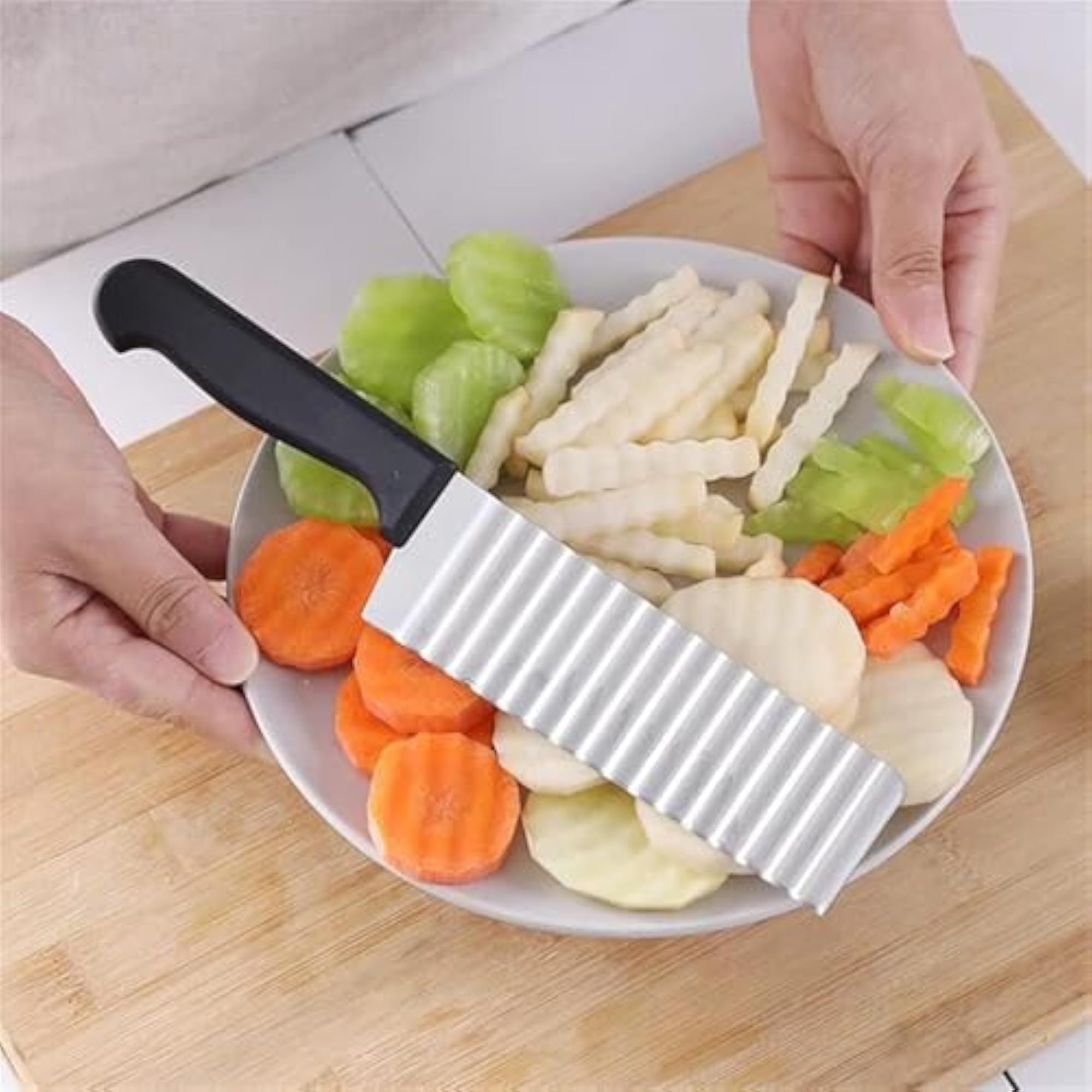 Black Crinkle Knife for Vegetables and Fruits