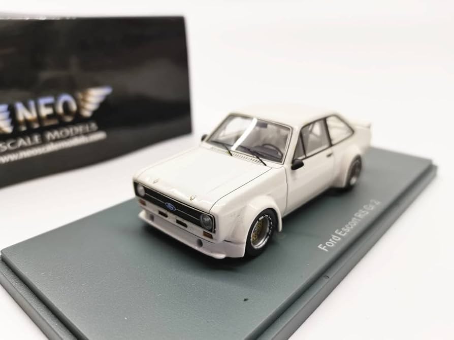 Amazon | NEO 1/43 フォード Escort RS Gr.2 | ミニカー・ダイキャスト