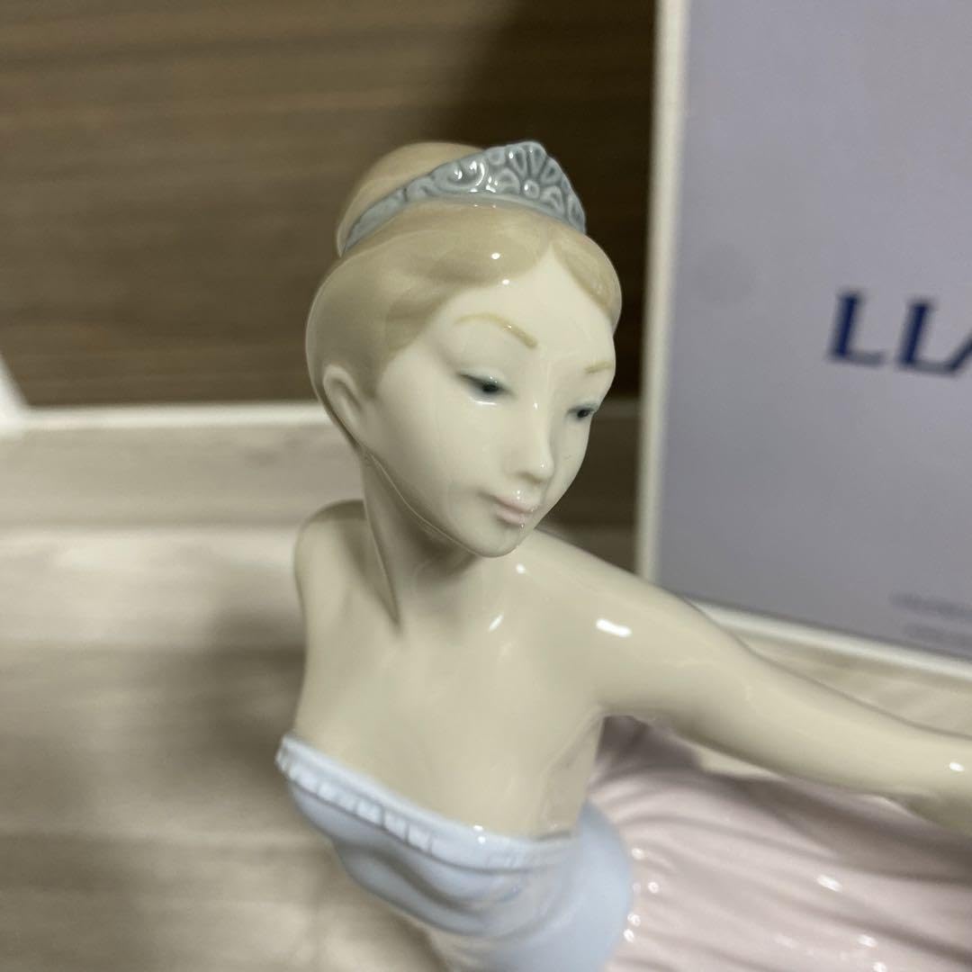 Amazon.co.jp: 箱付 リヤドロ de ensayo dancer 踊る 少女 : ホーム 