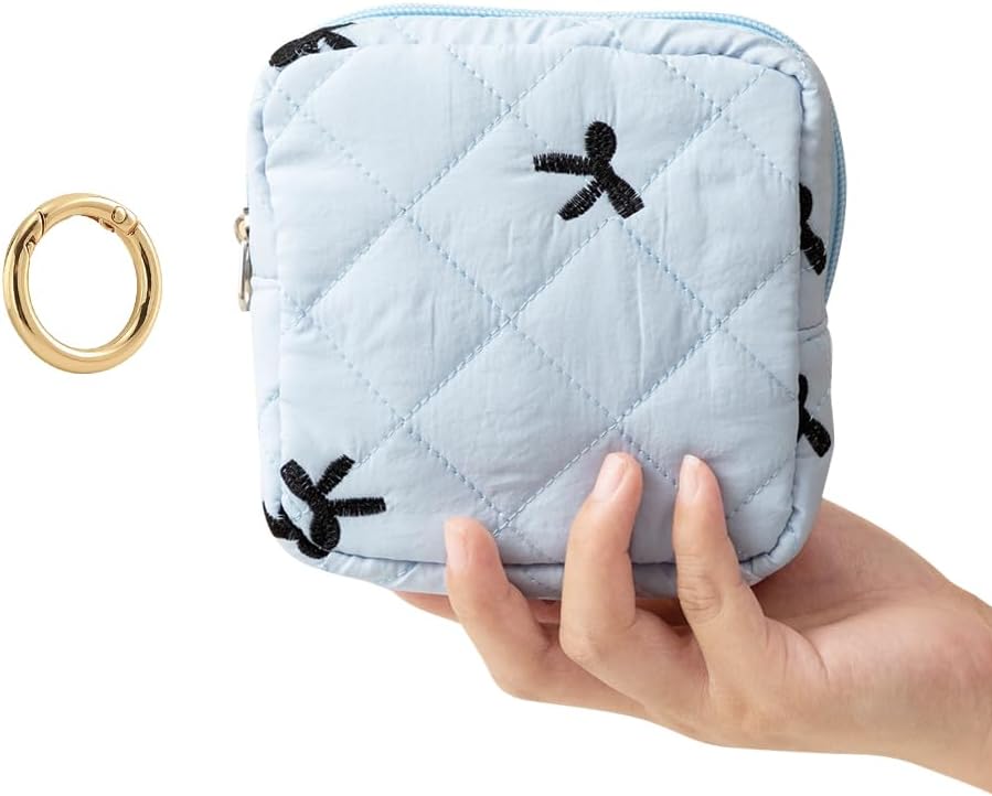 GSHLLO Quilted Bow Zipper Pouch Square Sanitary Napkin Storage Bag Portable Period Pad Bag Small Menstrual Pad Pouch Compact Period Pouches Travel Tampon Holder Bags for Women Light Blue
