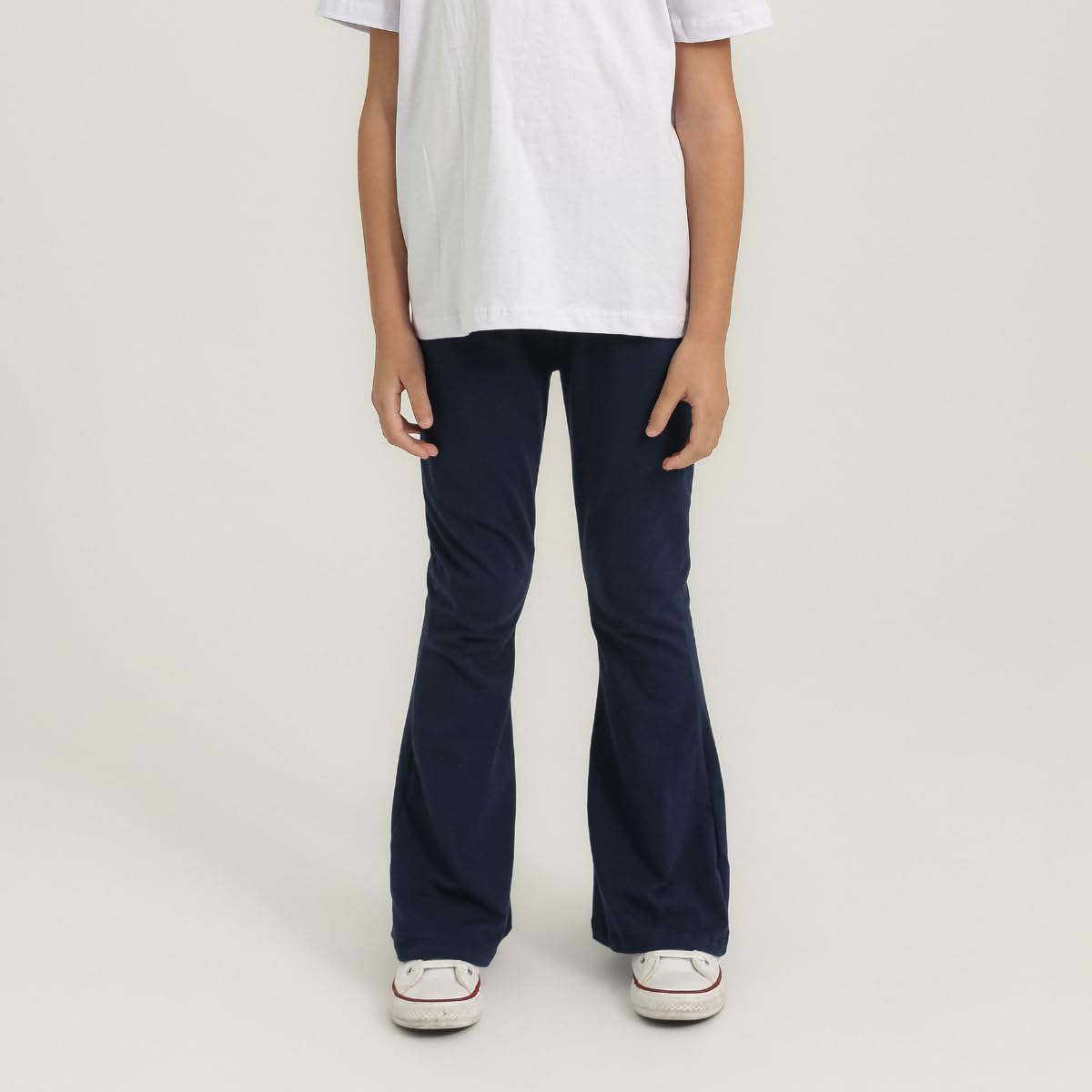 Calça Legging Infantil Flare Básica Lisa Juvenil Casual Escolar para Meninas em promoção! Veja a oferta e mais achadinhos de Meninas 4 Hoje é o melhor dia para comprar Calça Legging Infantil Flare Básica Lisa Juvenil Casual Escolar para Meninas com aquele preço maroto! Promoção! Aproveite a oferta! 4