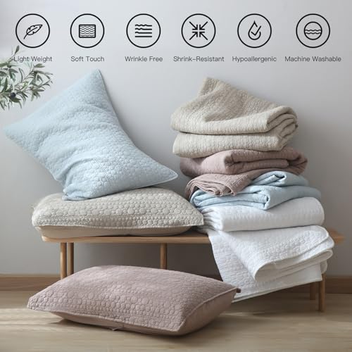 HORIMOTE HOME Quilt Set King Size Sage Green, Classic Geometric Spots Stitched Pattern, Pre-Washed Microfiber Chic Rustic Look, Ultra Soft Lightweight Quilted Bedspread for All Season, 3 Pieces by HORIMOTE HOME - Used condition - Image 7