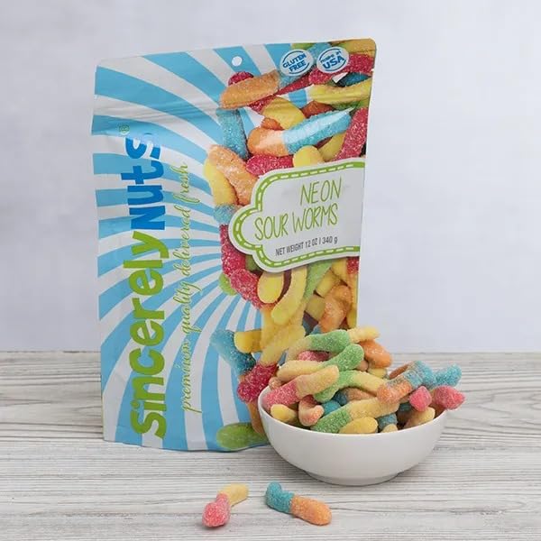 Miniatura 7 de Paquete de cuidado de feliz cumpleaños de lujo, caja de regalo de comida de cumpleaños dulce y salada por GourmetGiftBaskets.com