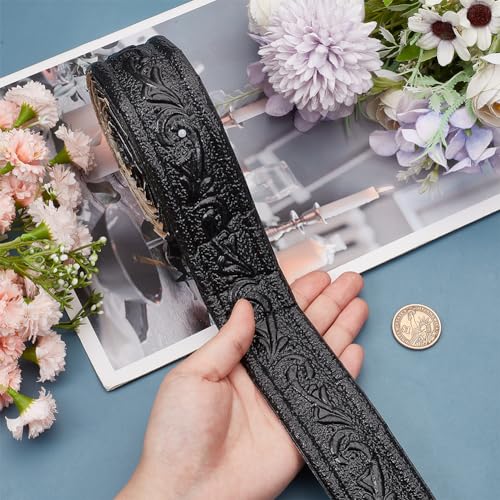 Garniture de plinthe flexible noire pour rénover un mur abîmé