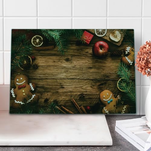 Ambesonne Tabla de cortar de Navidad, caja de regalo de hombre de jengibre, postre de canela de pino de coníferas sobre tema de madera rústica, tabla decorativa de vidrio templado para cortar y