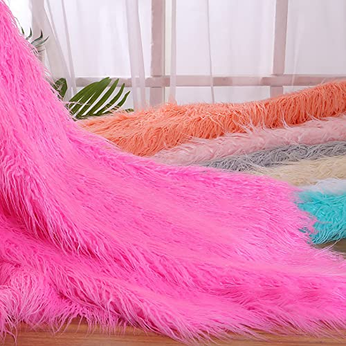 Fausse fourrure à poils longs pour confectionner des costumes de fete