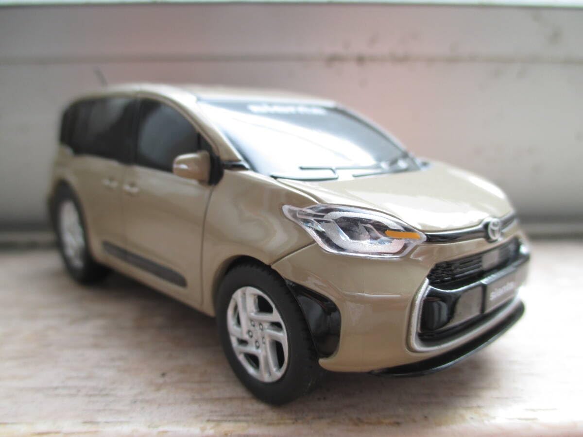 トヨタシエンタプルバックカー非売品ミニカー10台まとめて